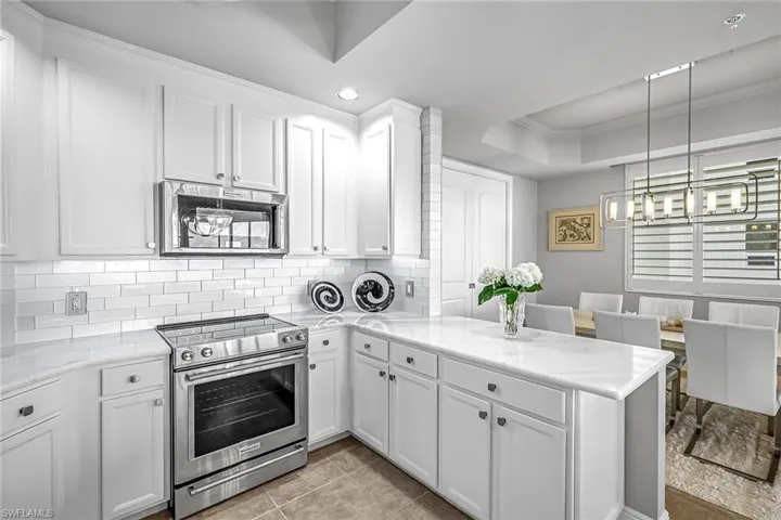 2090 W First  ST, Fort Myers, FL 33901