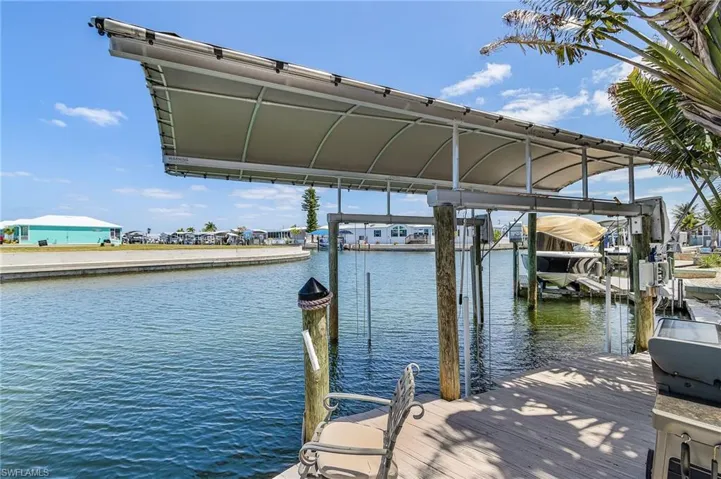 3954 Dewberry Ln, St. James City, Florida 33956