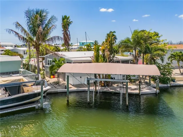 3954 Dewberry Ln, St. James City, Florida 33956