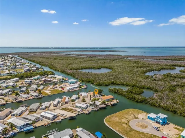 3954 Dewberry Ln, St. James City, Florida 33956