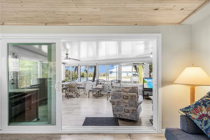 LIVING TO FAMILY ROOM