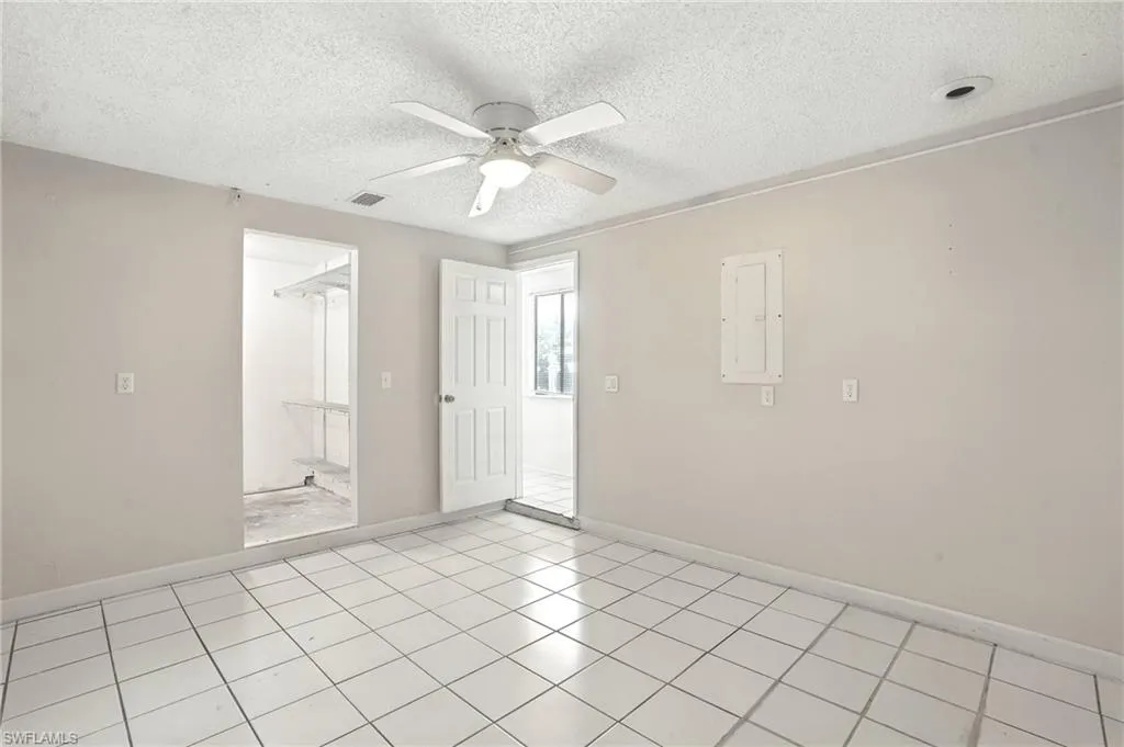 1222 14th PL, Cape Coral, FL 33909,2025000068