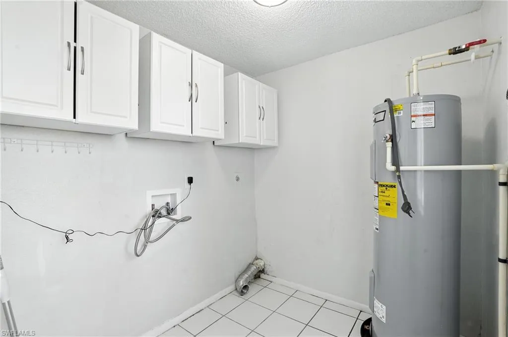 1222 14th PL, Cape Coral, FL 33909,2025000068