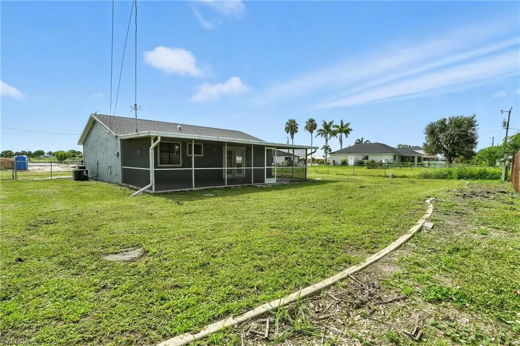1222 14th PL, Cape Coral, FL 33909,2025000068