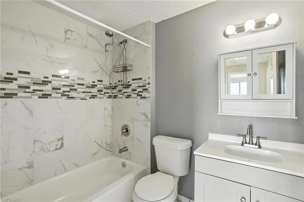 1222 14th PL, Cape Coral, FL 33909,2025000068