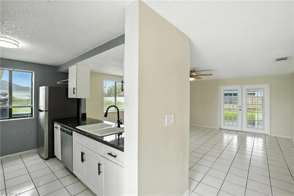 1222 14th PL, Cape Coral, FL 33909,2025000068