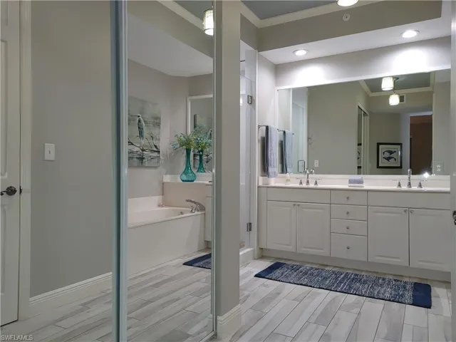 Master Bath (1)
