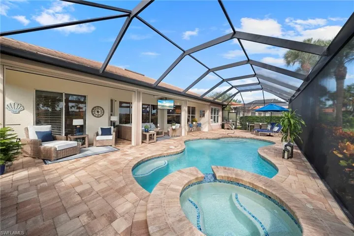 8722 Mustang Island Cir, Naples, Florida 34113