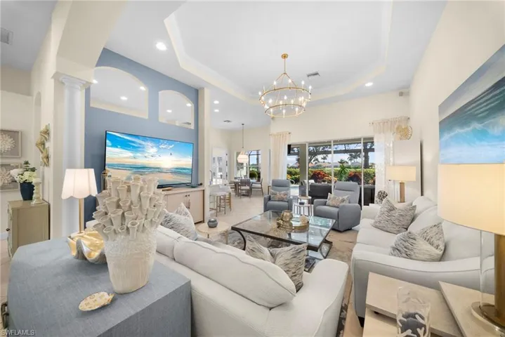 8722 Mustang Island Cir, Naples, Florida 34113