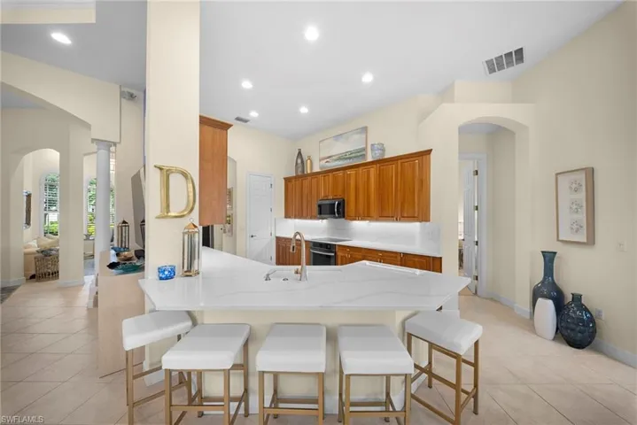8722 Mustang Island Cir, Naples, Florida 34113