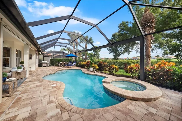 8722 Mustang Island Cir, Naples, Florida 34113