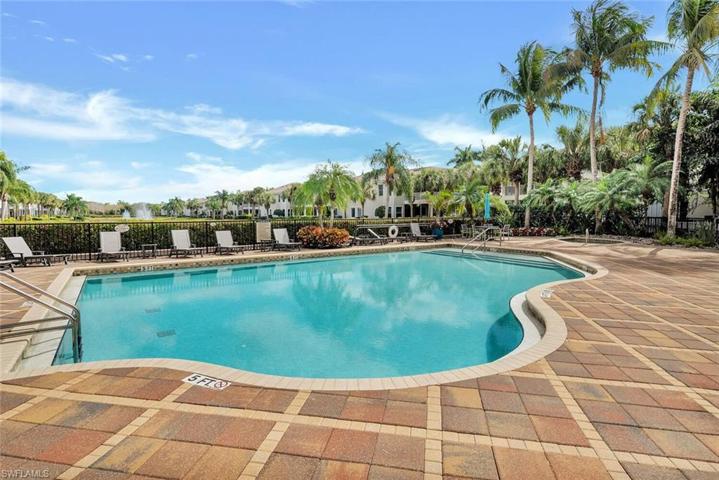 12850  Carrington  CIR, Naples, FL 34105