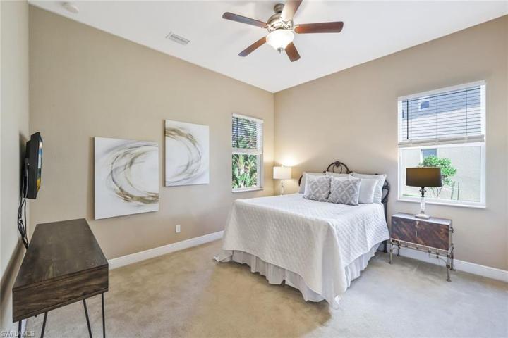 1ST FLOOR GUEST BEDROOM W/ENSUITE