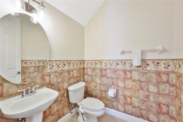 1/2 BATH DOWN STAIRS
