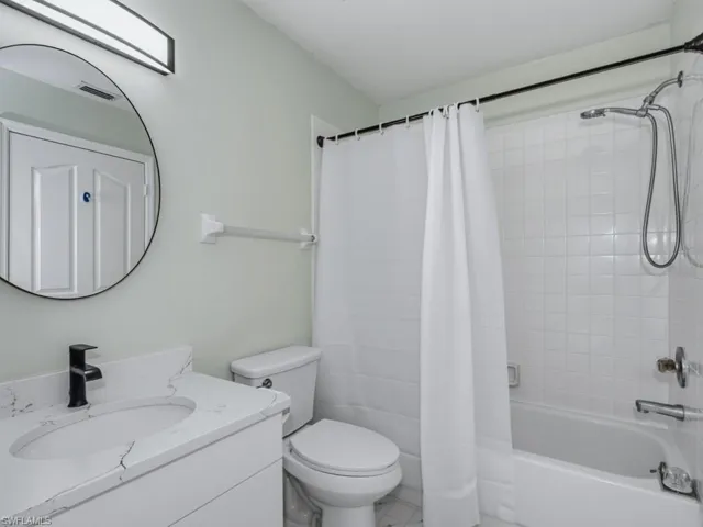 447 Saint Andrews Blvd 144-0, Naples, Florida 34113