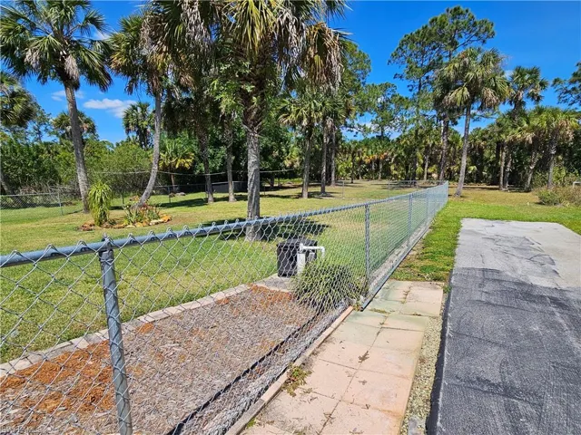 1140  16th NE ST, Naples, FL 34120