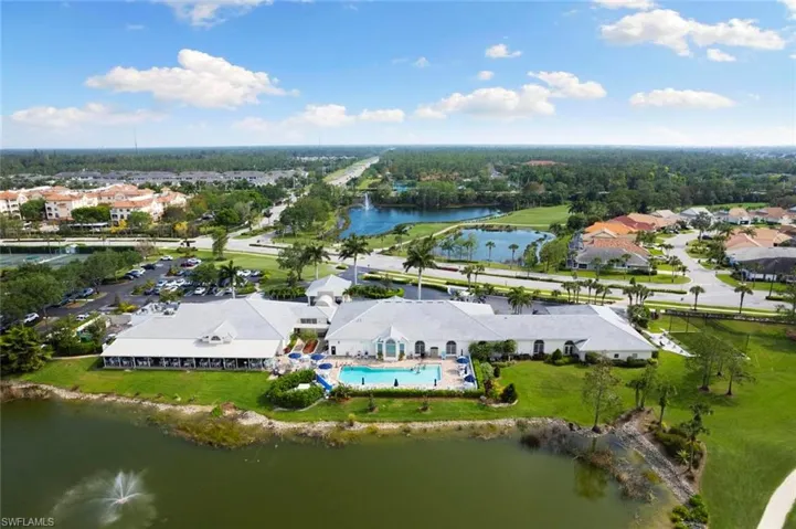675 Saratoga Cir # 203, Naples Fl 34104