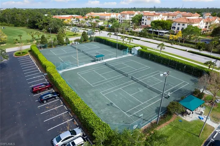675 Saratoga Cir # 203, Naples Fl 34104