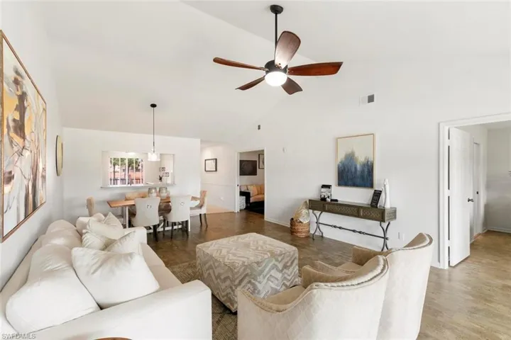 675 Saratoga Cir # 203, Naples Fl 34104