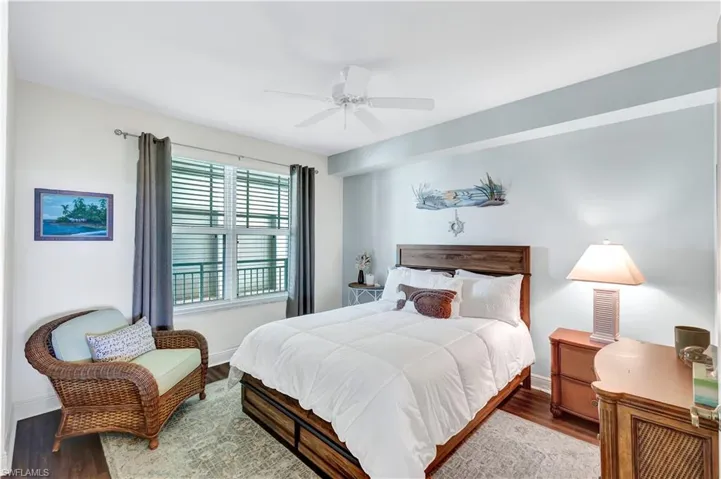 430  Cove Tower  DR, Naples, FL 34110