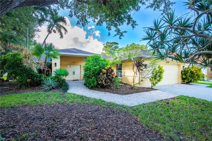 275 Lambton Ln, Naples, Florida 34104