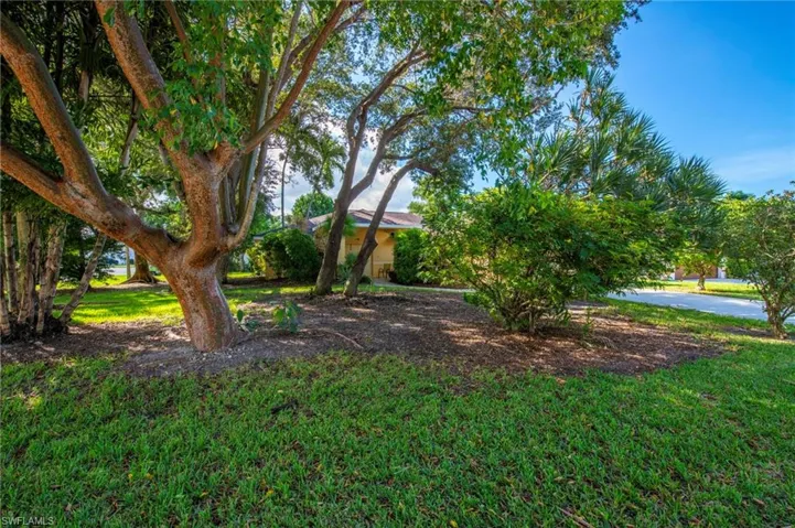 275 Lambton Ln, Naples, Florida 34104