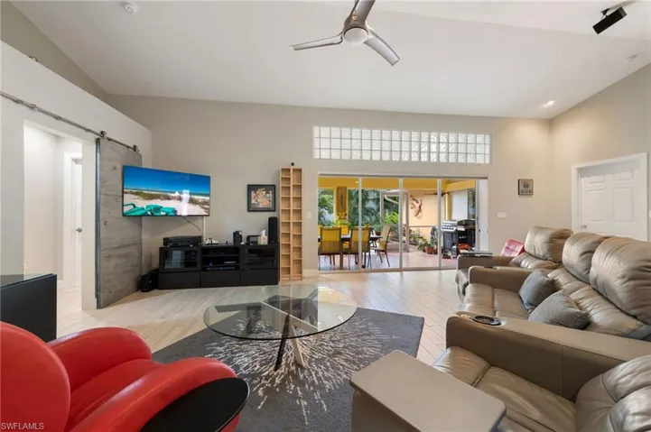275 Lambton Ln, Naples, Florida 34104