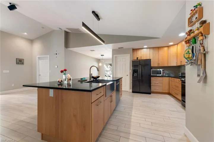275 Lambton Ln, Naples, Florida 34104