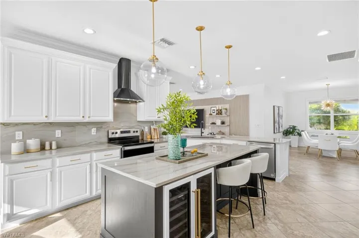 2131  Vermont  LN, Naples, FL 34120