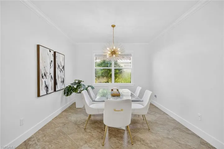 2131  Vermont  LN, Naples, FL 34120