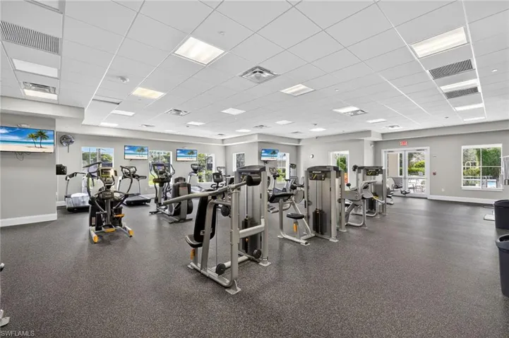 2131  Vermont  LN, Naples, FL 34120