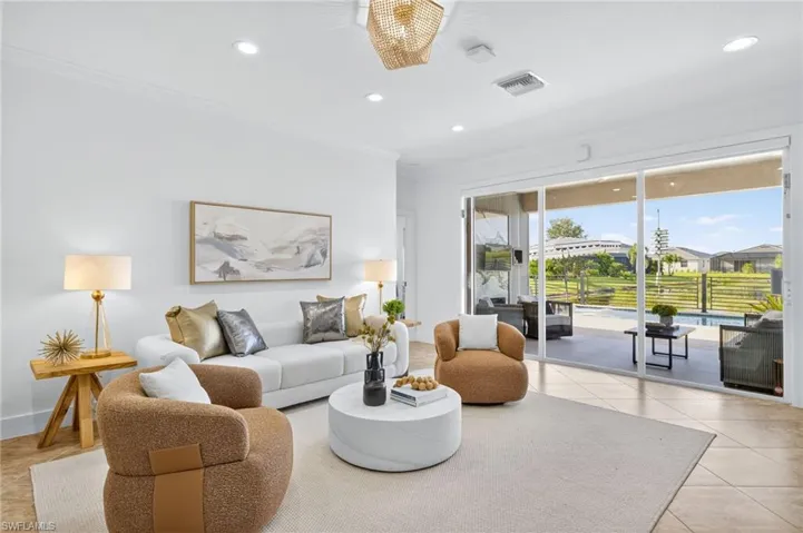 2131  Vermont  LN, Naples, FL 34120