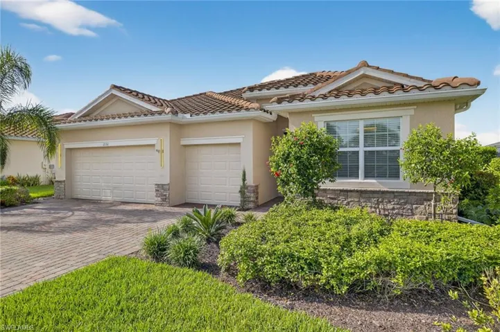 2131  Vermont  LN, Naples, FL 34120