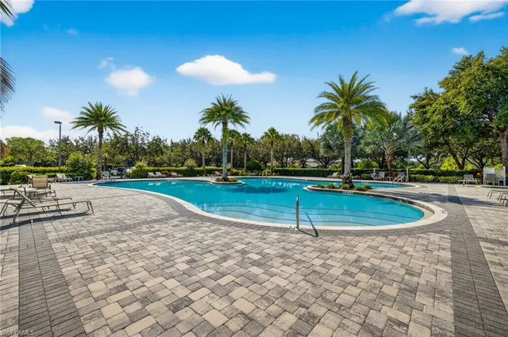 2131  Vermont  LN, Naples, FL 34120