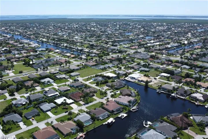 1911 Sw 47th St, Cape Coral, Florida 33914