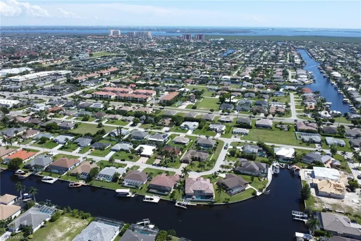 1911 Sw 47th St, Cape Coral, Florida 33914