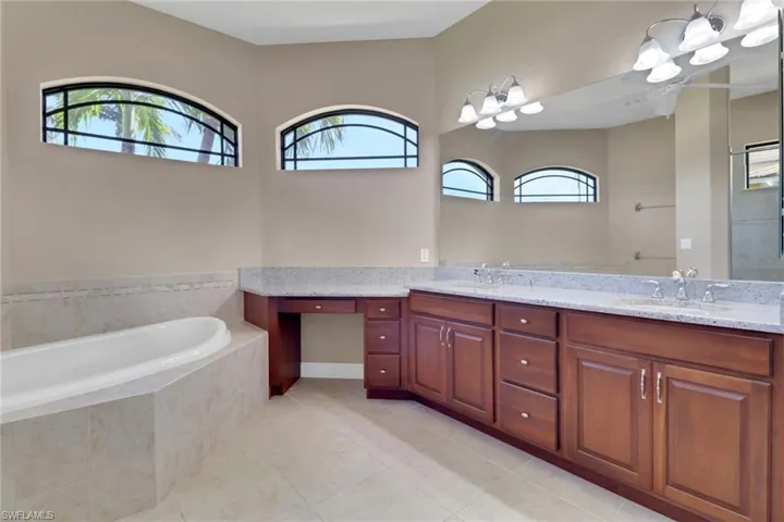 1911 Sw 47th St, Cape Coral, Florida 33914