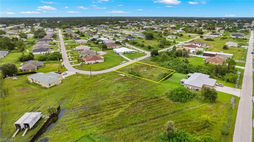 2011 Gordon Ave S, Lehigh Acres Fl 33973