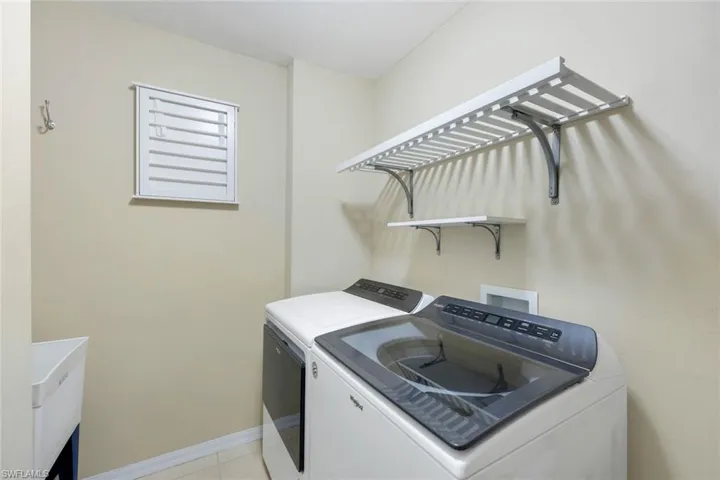 11875  Bayport  LN, Fort Myers, FL 33908