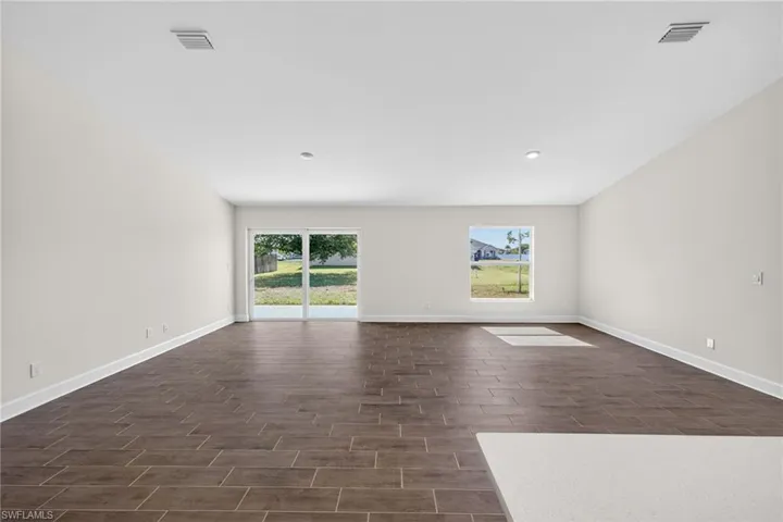 1819 Nw 9th Ave, Cape Coral, Florida 33993