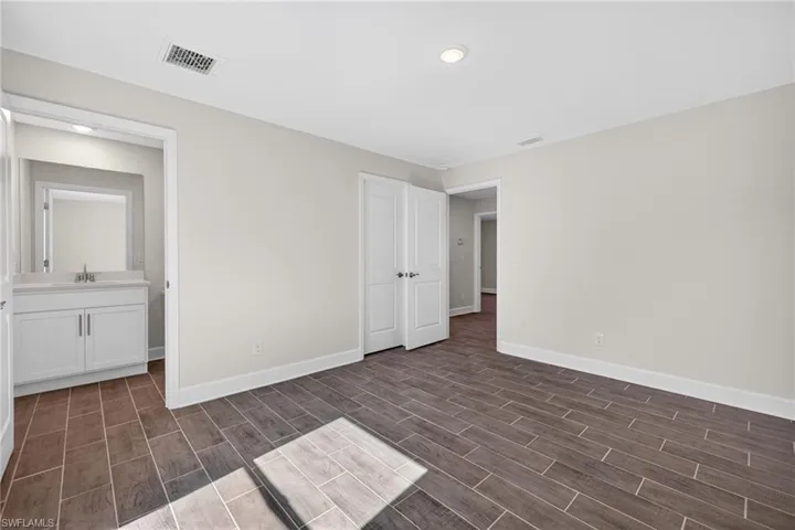 1819 Nw 9th Ave, Cape Coral, Florida 33993