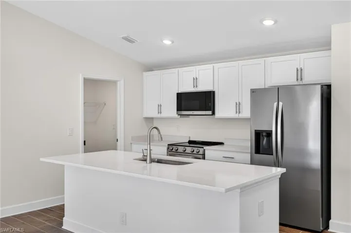 1819 Nw 9th Ave, Cape Coral, Florida 33993