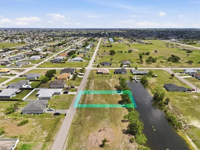 2912 Ne 1st Pl, Cape Coral, Florida 33909