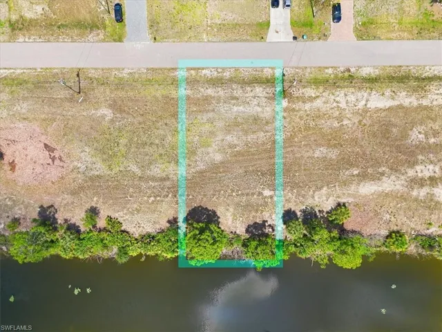 2912 Ne 1st Pl, Cape Coral, Florida 33909