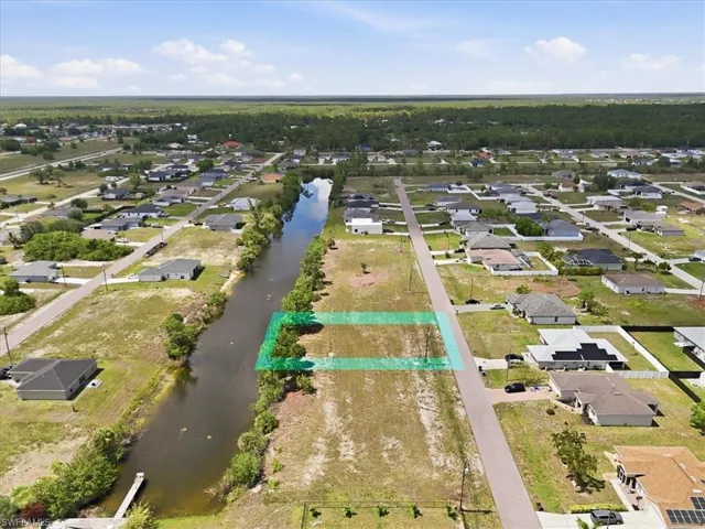 2912 Ne 1st Pl, Cape Coral, Florida 33909