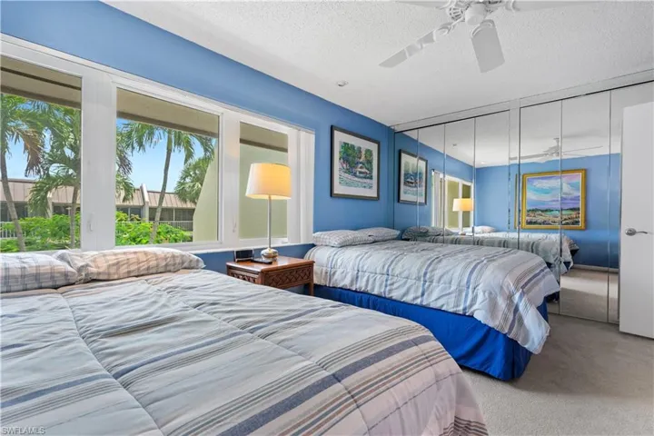 800  River Point  DR, Naples, FL 34102