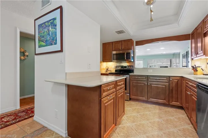 800  River Point  DR, Naples, FL 34102