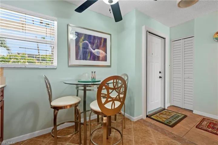 800  River Point  DR, Naples, FL 34102