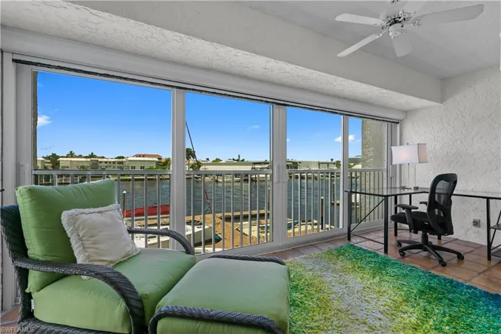 800  River Point  DR, Naples, FL 34102