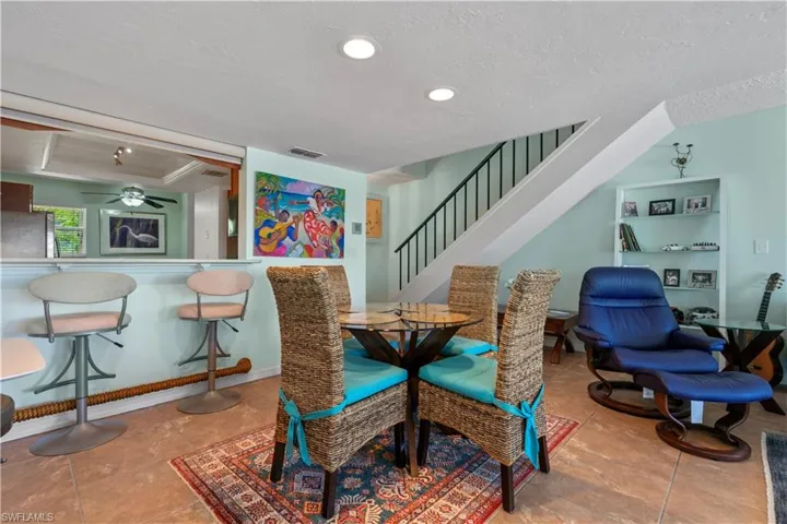 800  River Point  DR, Naples, FL 34102